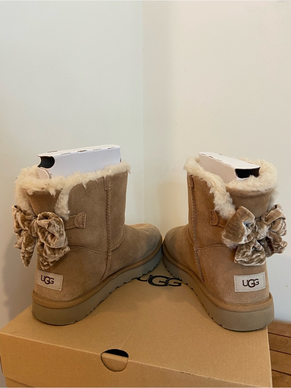 UGG  Women  Short Boot with Plush Bow - Chestnut Suede